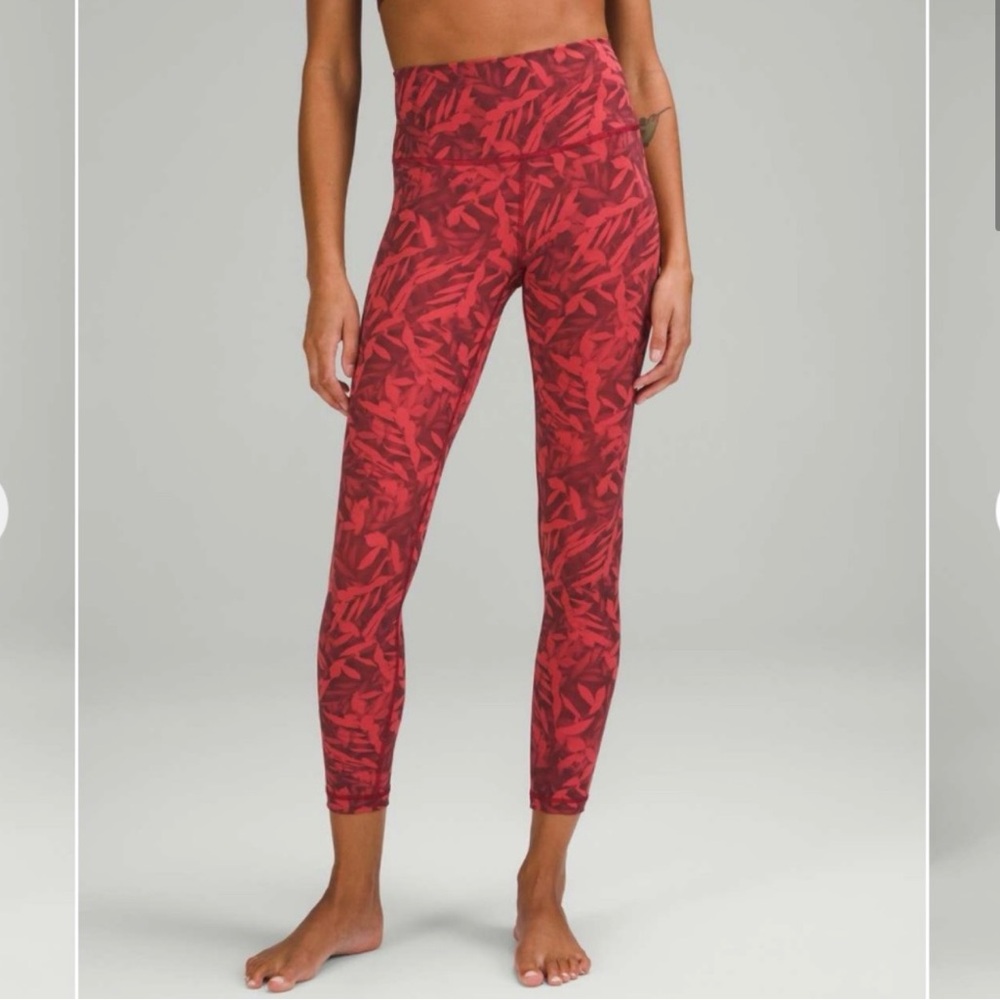 Lululemon Wunder Under HR leggings!